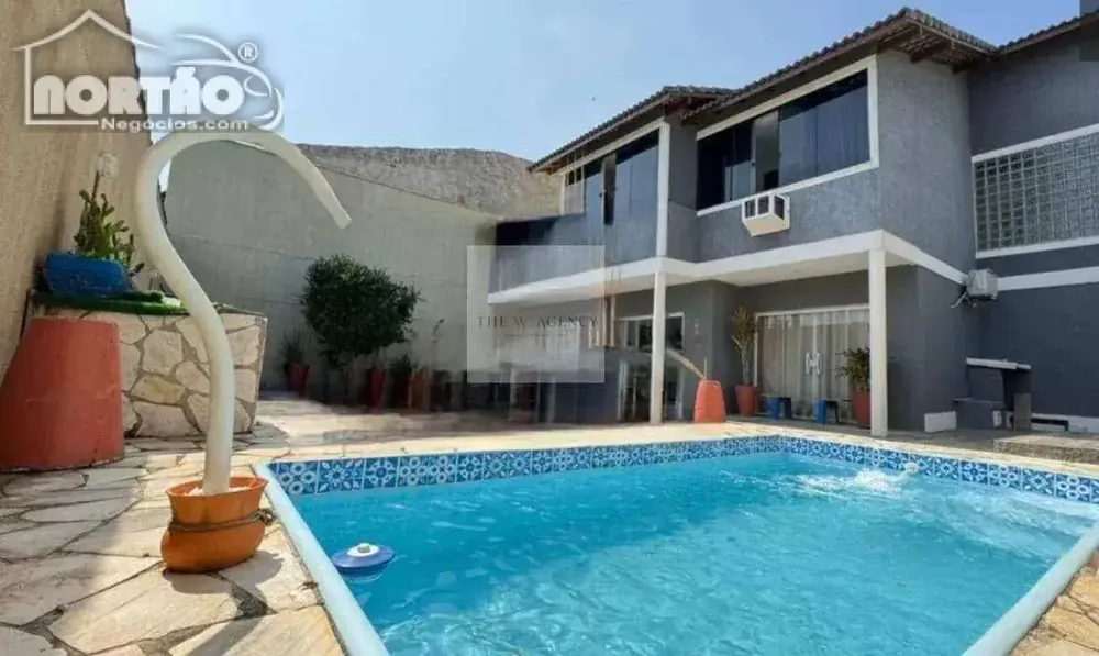 Casa, 4 quartos, 250 m² - Foto 1