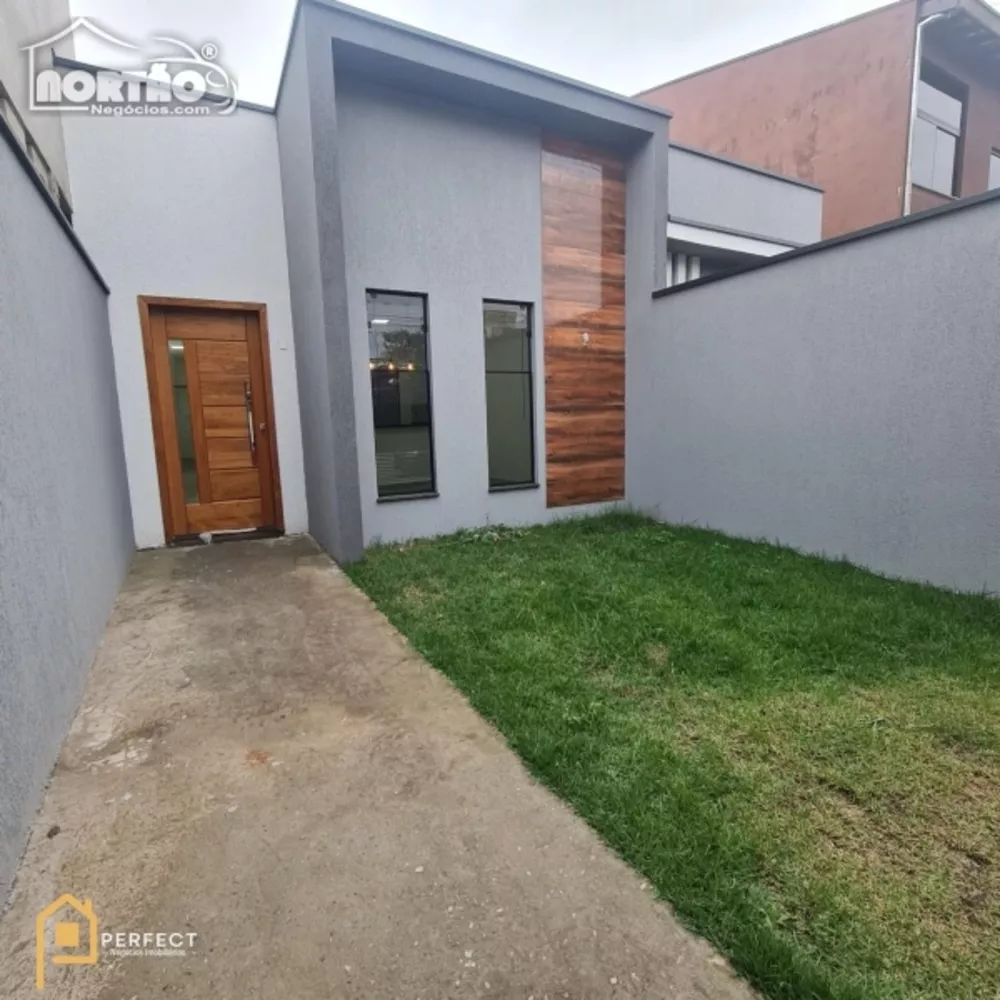 Casa à venda com 2 quartos, 70m² - Foto 2