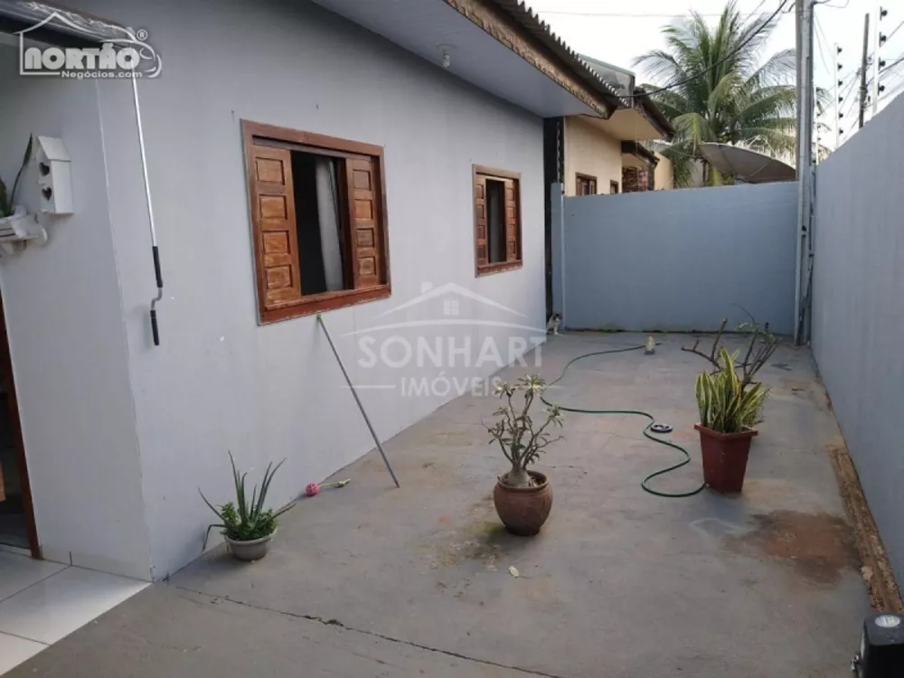 Casa à venda com 2 quartos, 100m² - Foto 1