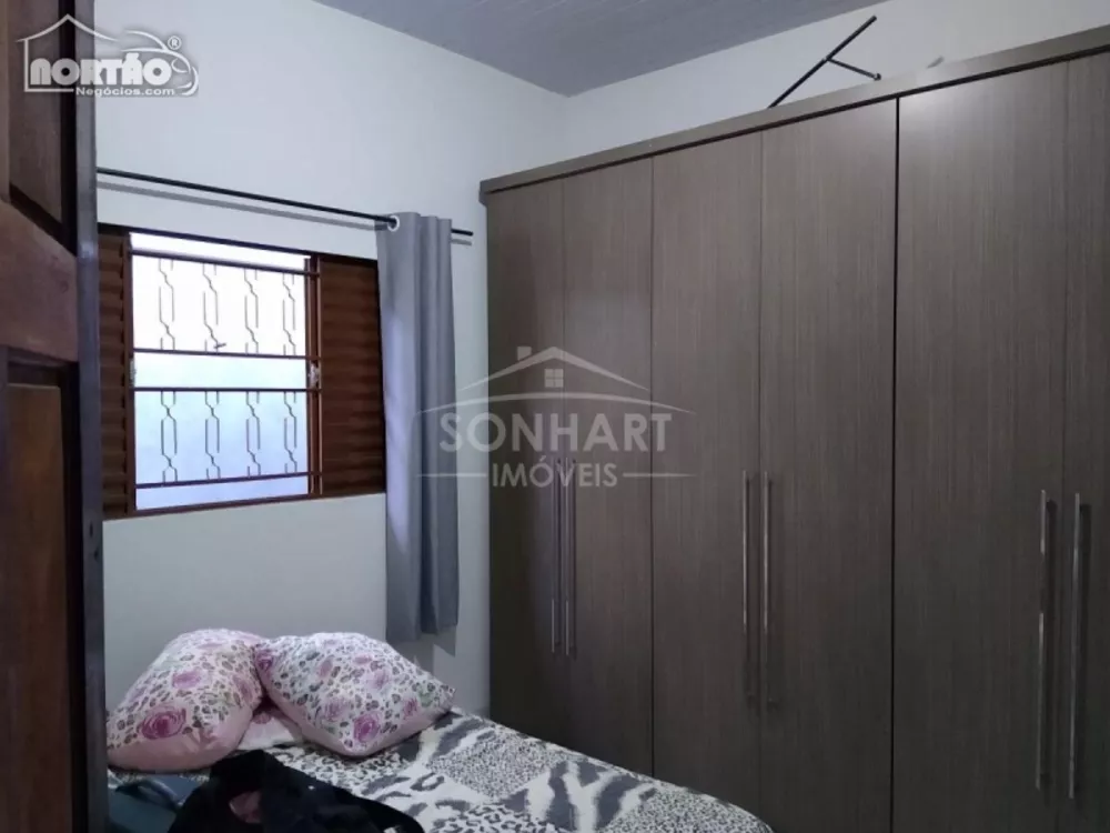 Casa à venda com 2 quartos, 100m² - Foto 10