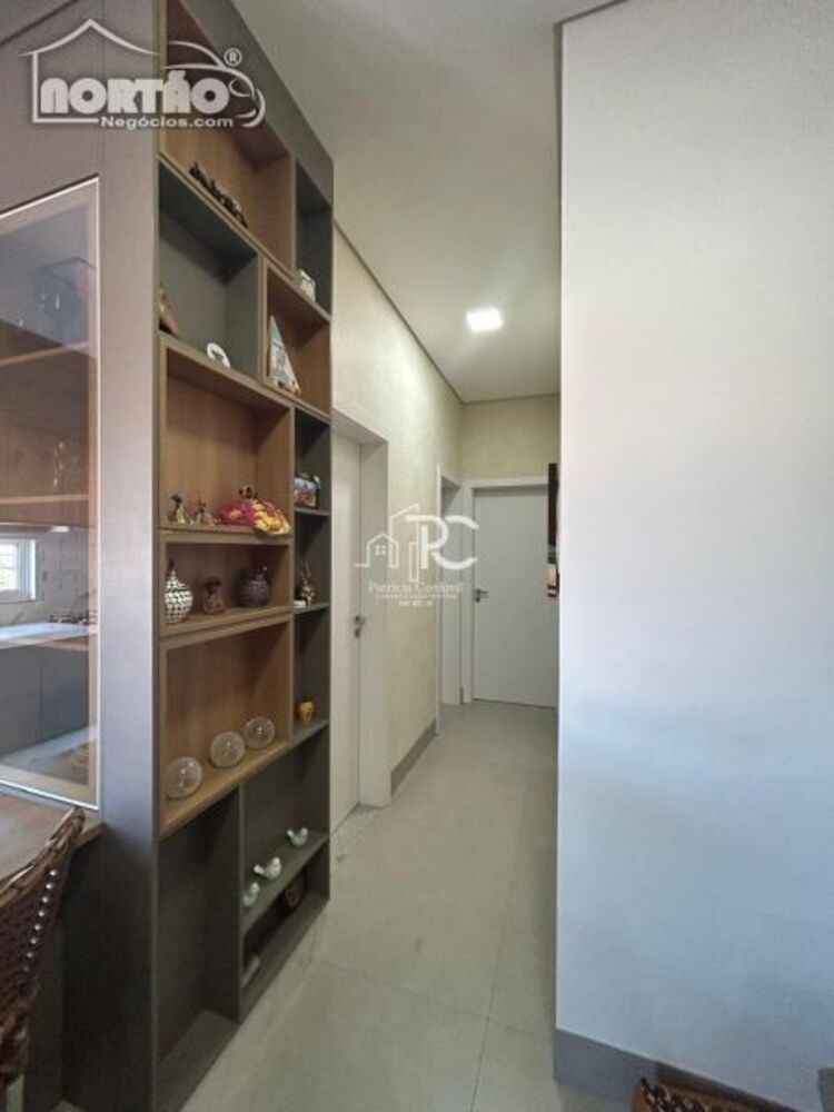 Casa à venda com 2 quartos, 83m² - Foto 3
