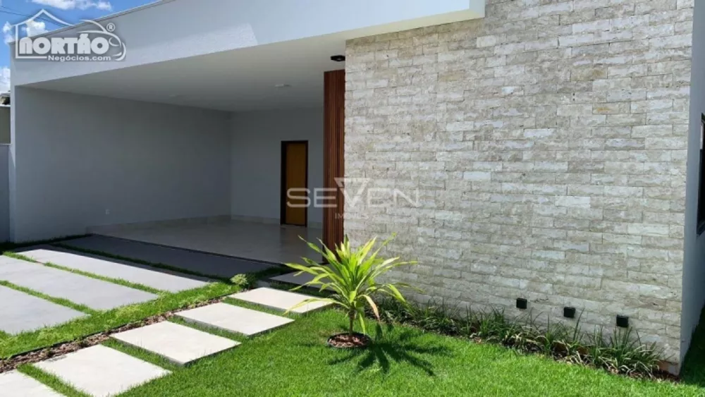 Casa à venda com 1 quarto, 238m² - Foto 2