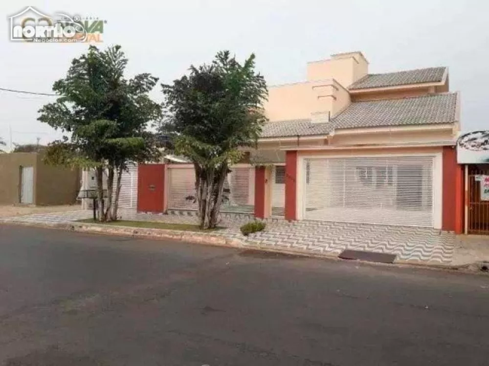 Casa à venda com 5 quartos, 340m² - Foto 3