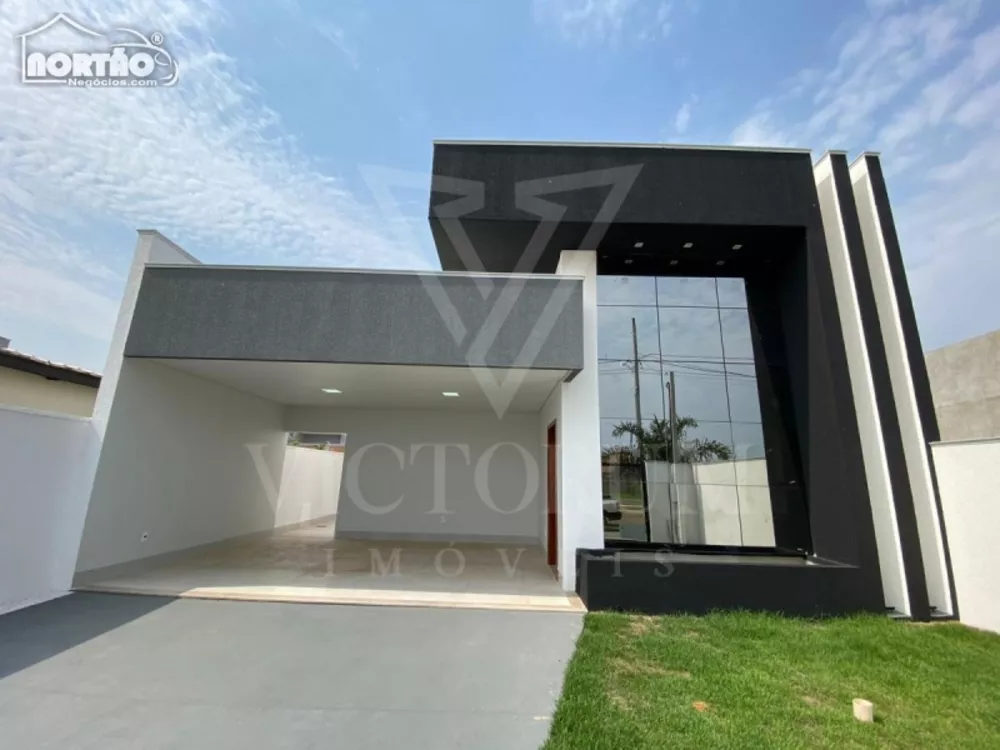 Casa à venda com 3 quartos, 163m² - Foto 2