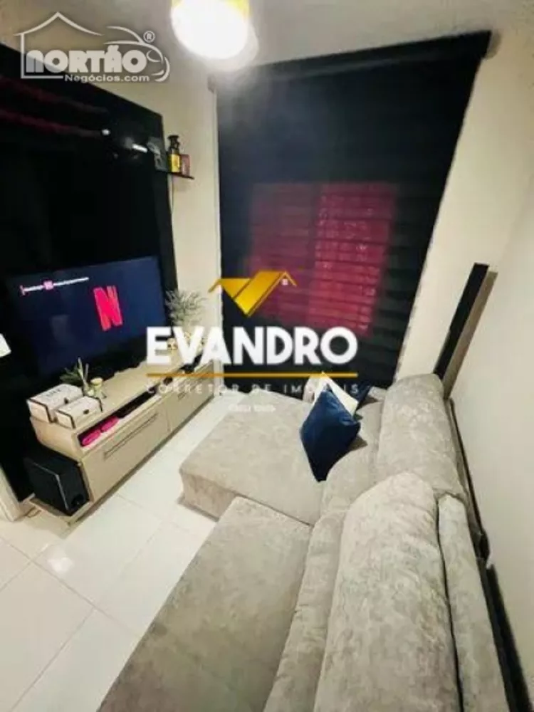 Casa à venda com 3 quartos, 98m² - Foto 3