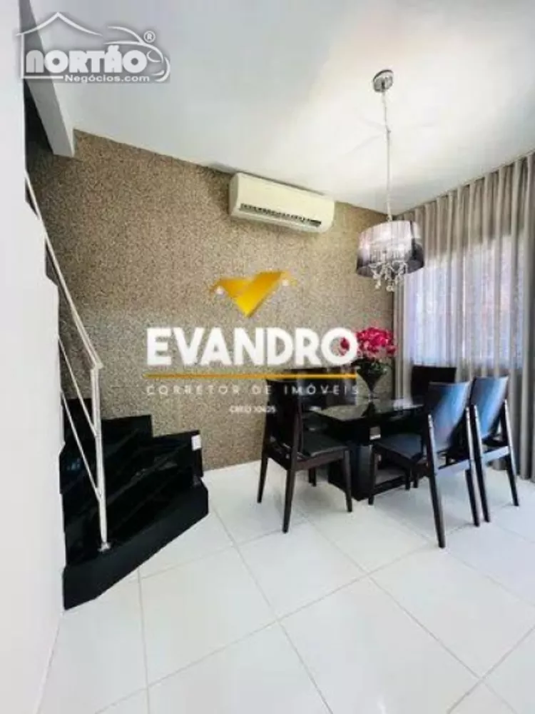 Casa à venda com 3 quartos, 98m² - Foto 1