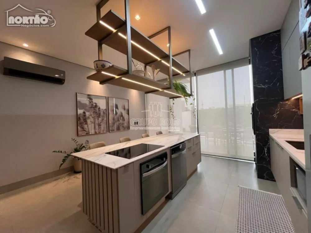 Casa à venda com 4 quartos, 163m² - Foto 3