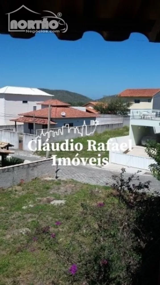 Casa à venda com 4 quartos, 190m² - Foto 1