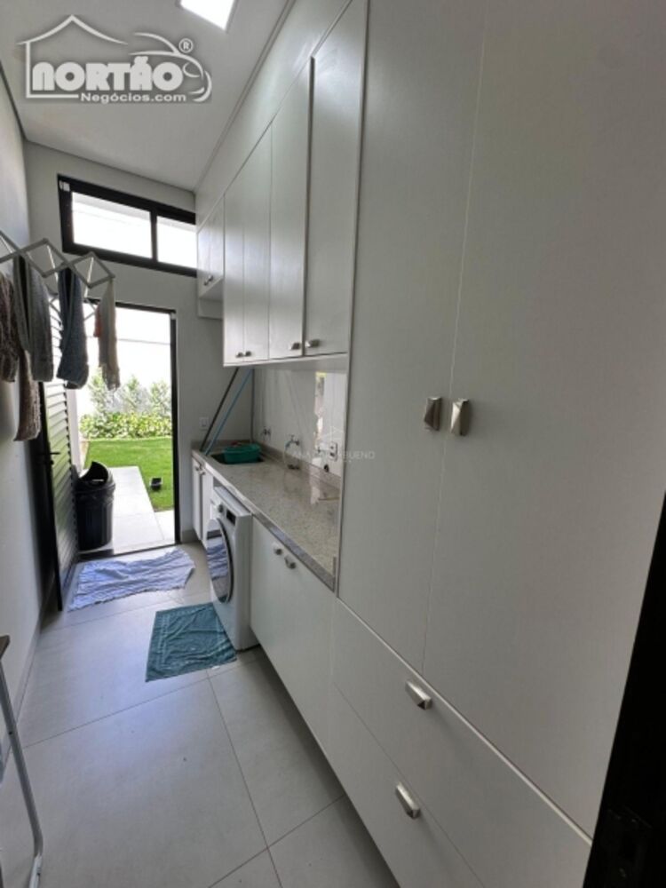 Casa à venda com 3 quartos, 207m² - Foto 6
