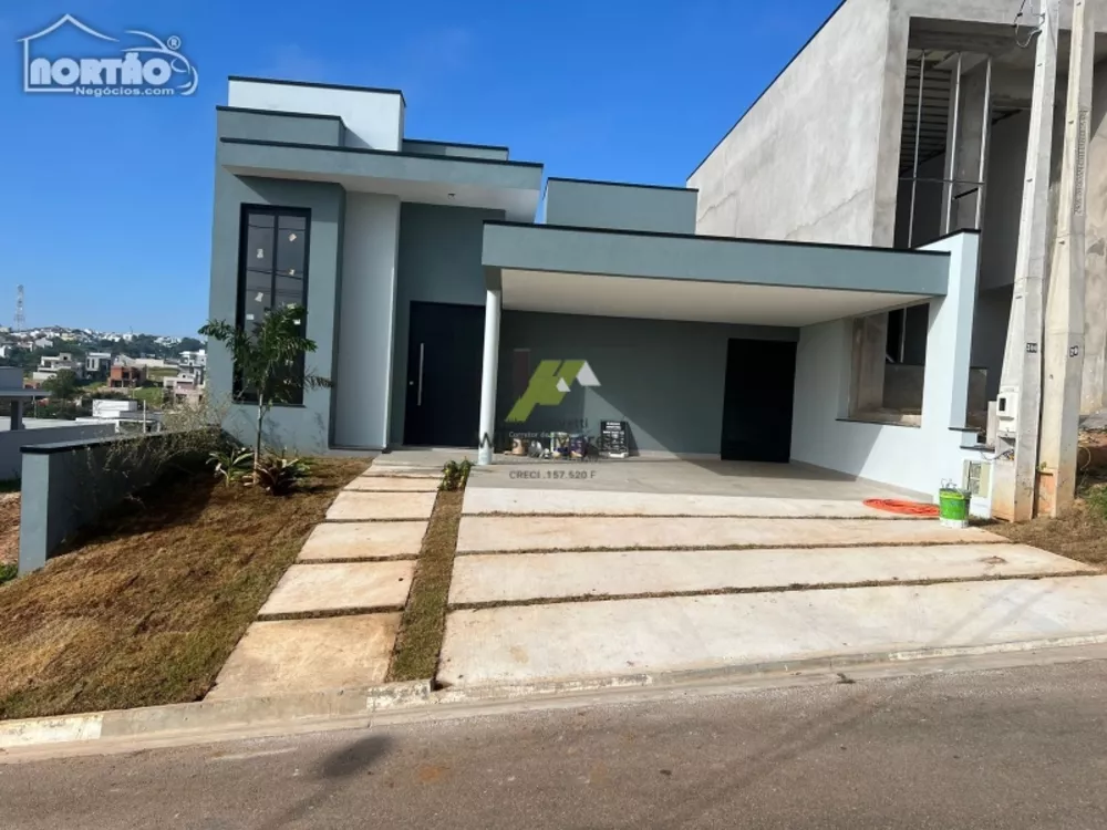 Casa à venda com 5 quartos, 158m² - Foto 1