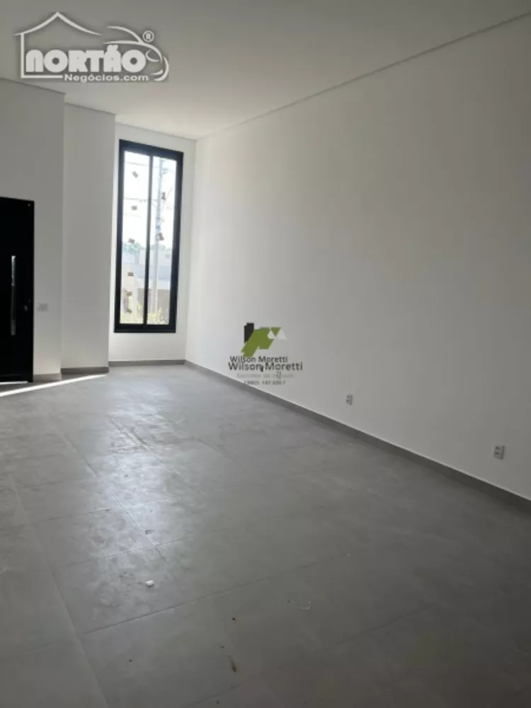 Casa à venda com 5 quartos, 158m² - Foto 3