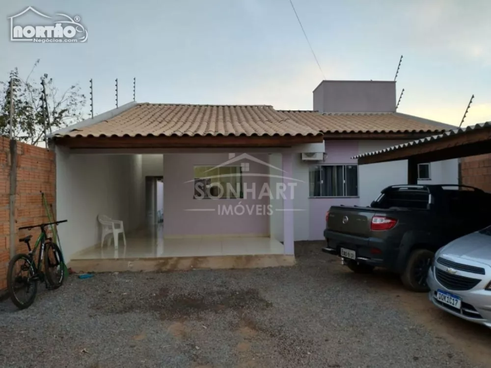 Casa à venda com 2 quartos, 120m² - Foto 2