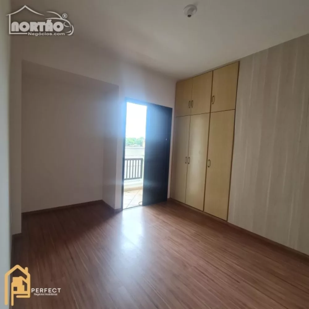 Casa à venda com 4 quartos, 102m² - Foto 4