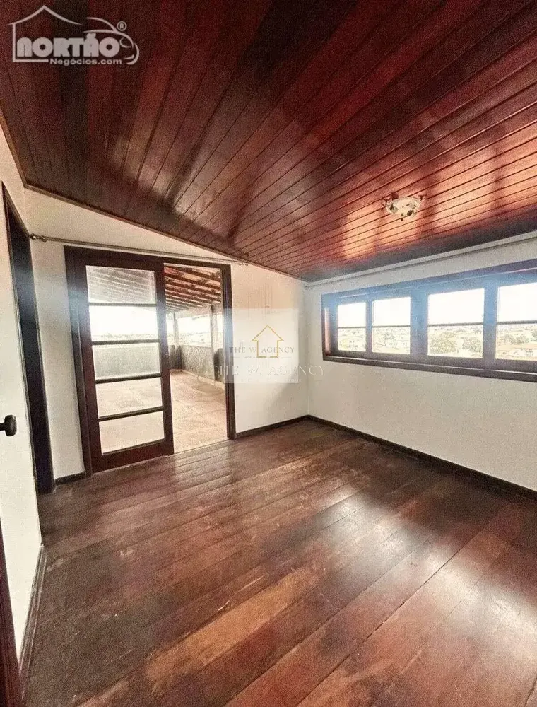 Casa, 3 quartos, 246 m² - Foto 7
