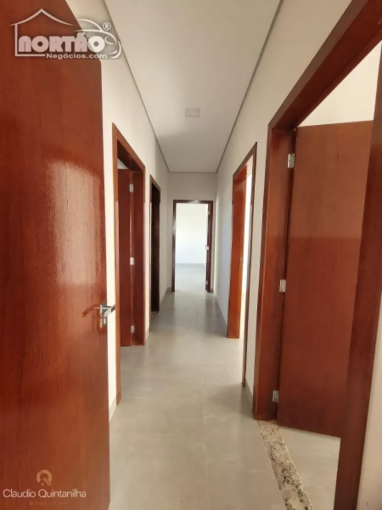 Casa à venda com 3 quartos, 142m² - Foto 7