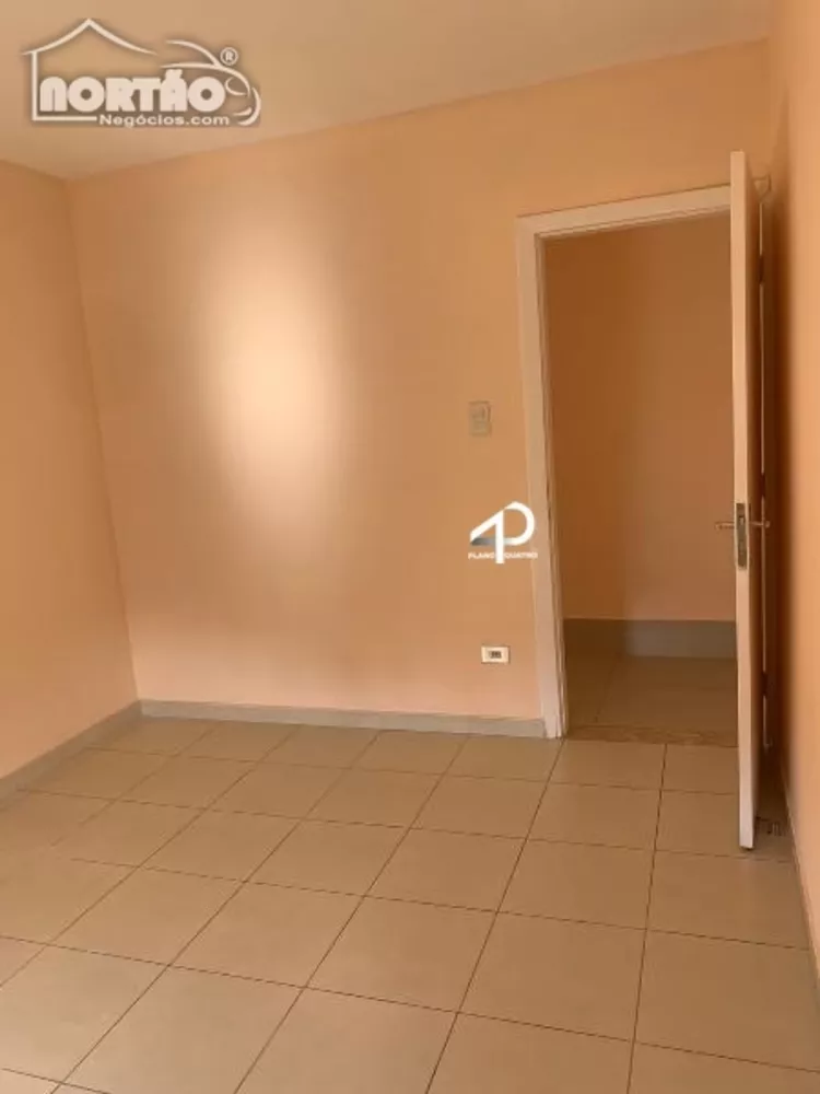 Casa à venda com 3 quartos, 78m² - Foto 2