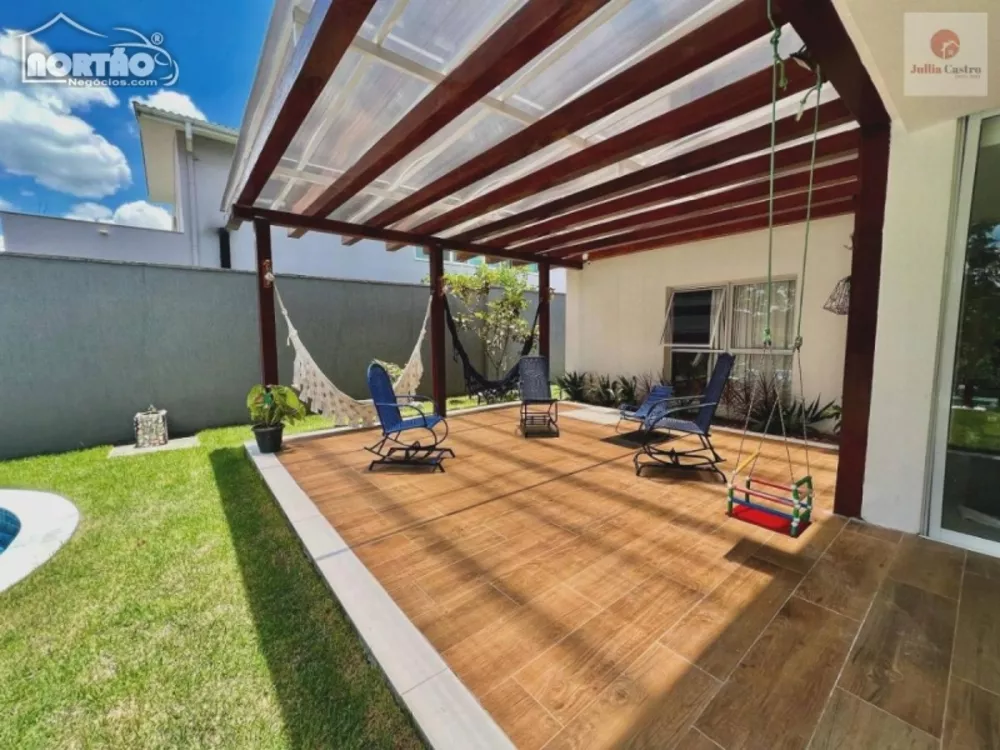 Casa à venda com 9 quartos, 384m² - Foto 4