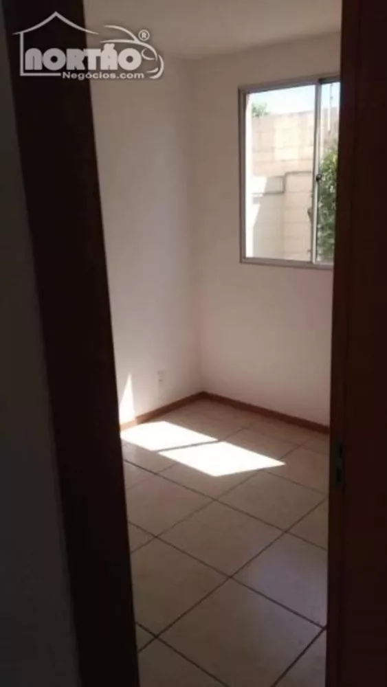 Casa à venda com 2 quartos, 50m² - Foto 4