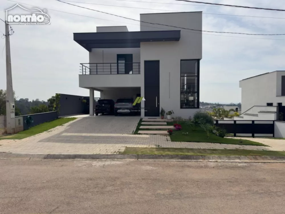 Casa à venda com 5 quartos, 328m² - Foto 5