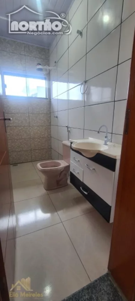 Casa à venda com 2 quartos, 70m² - Foto 8