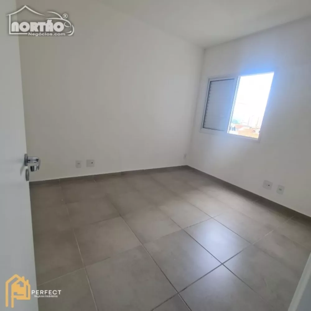 Casa à venda com 3 quartos, 75m² - Foto 6