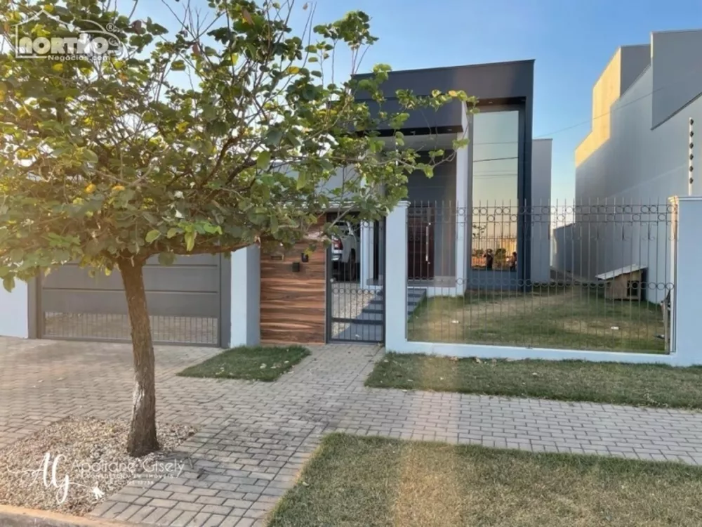 Casa à venda com 2 quartos, 175m² - Foto 4