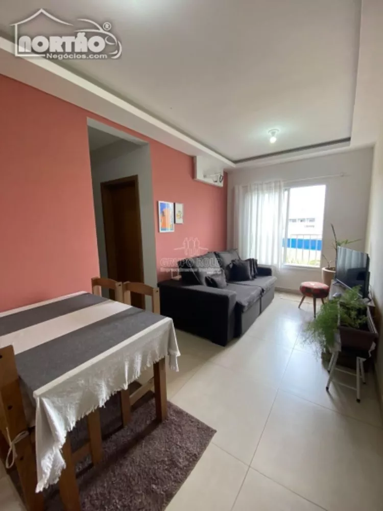 Casa à venda com 3 quartos, 54m² - Foto 2