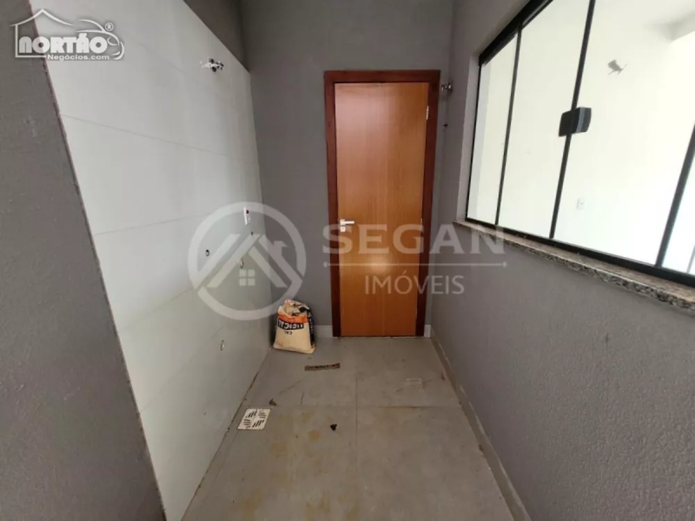 Casa à venda com 3 quartos, 57m² - Foto 4