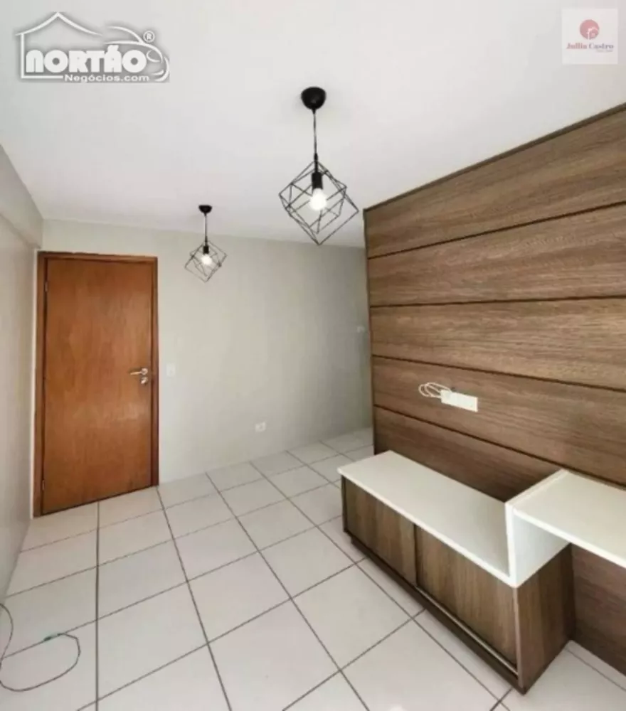 Casa à venda com 2 quartos, 30m² - Foto 1