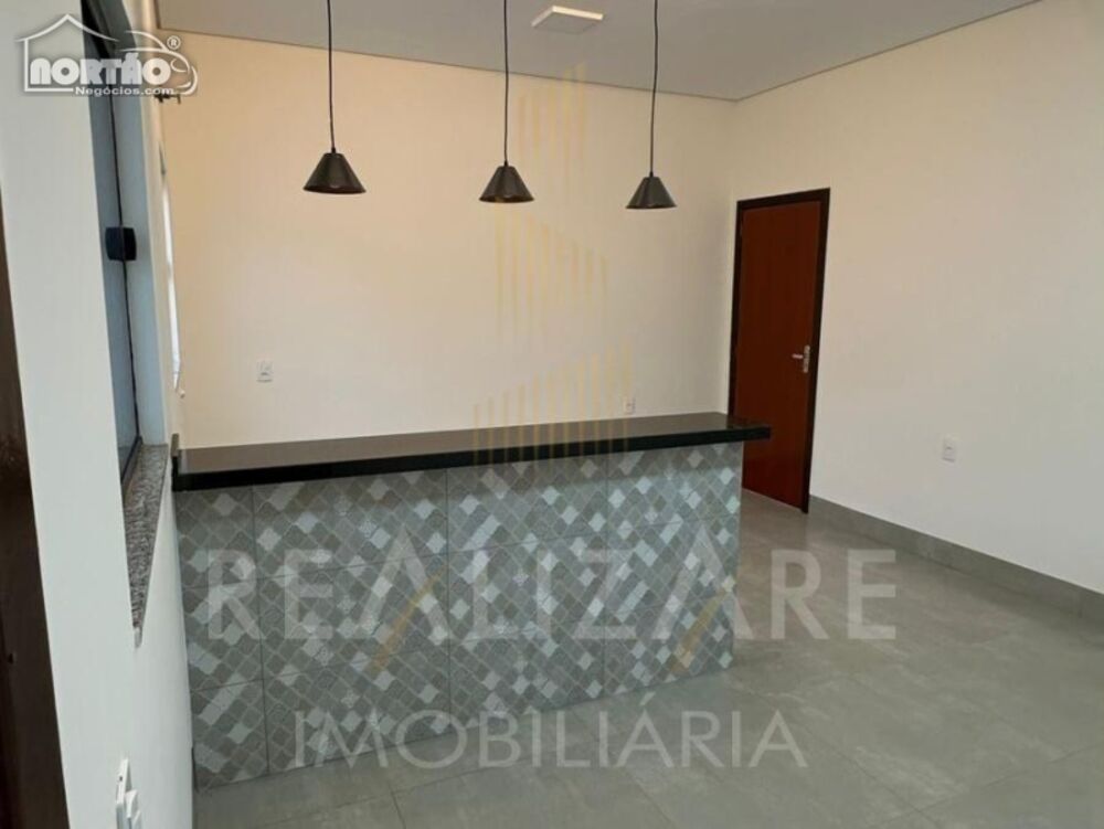 Casa à venda com 2 quartos, 83m² - Foto 1