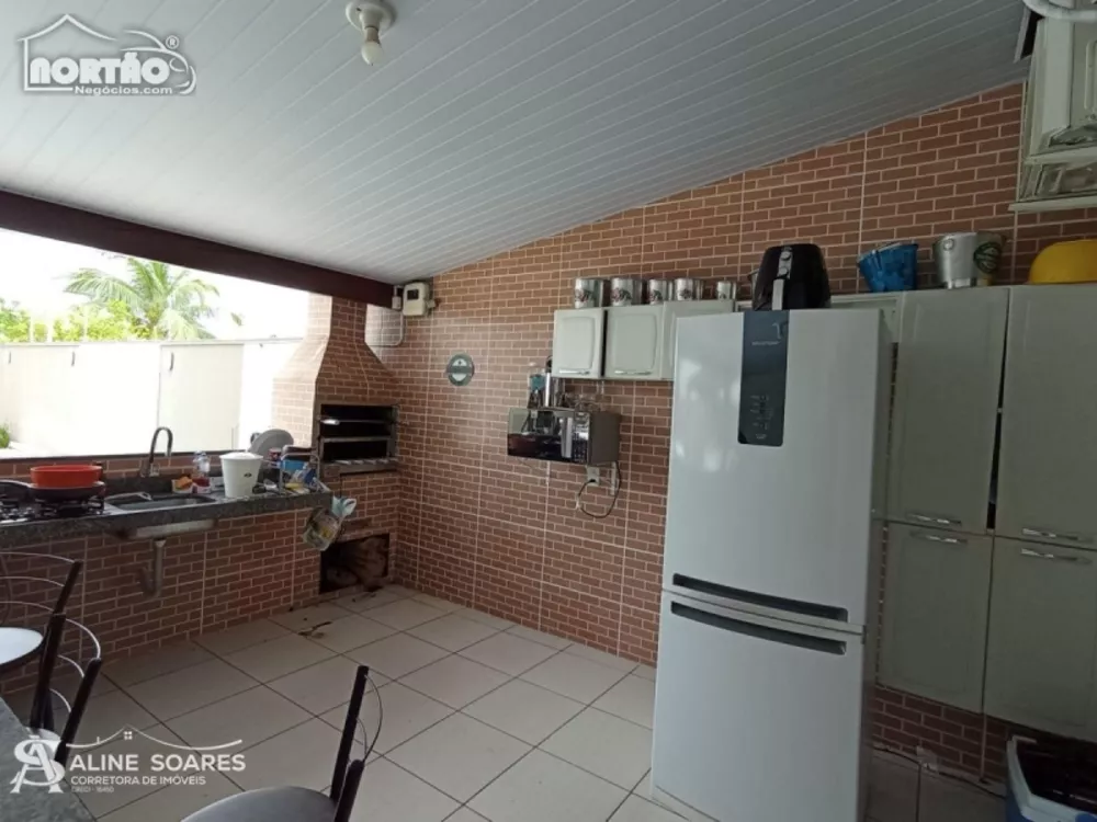 Casa à venda com 2 quartos, 90m² - Foto 4