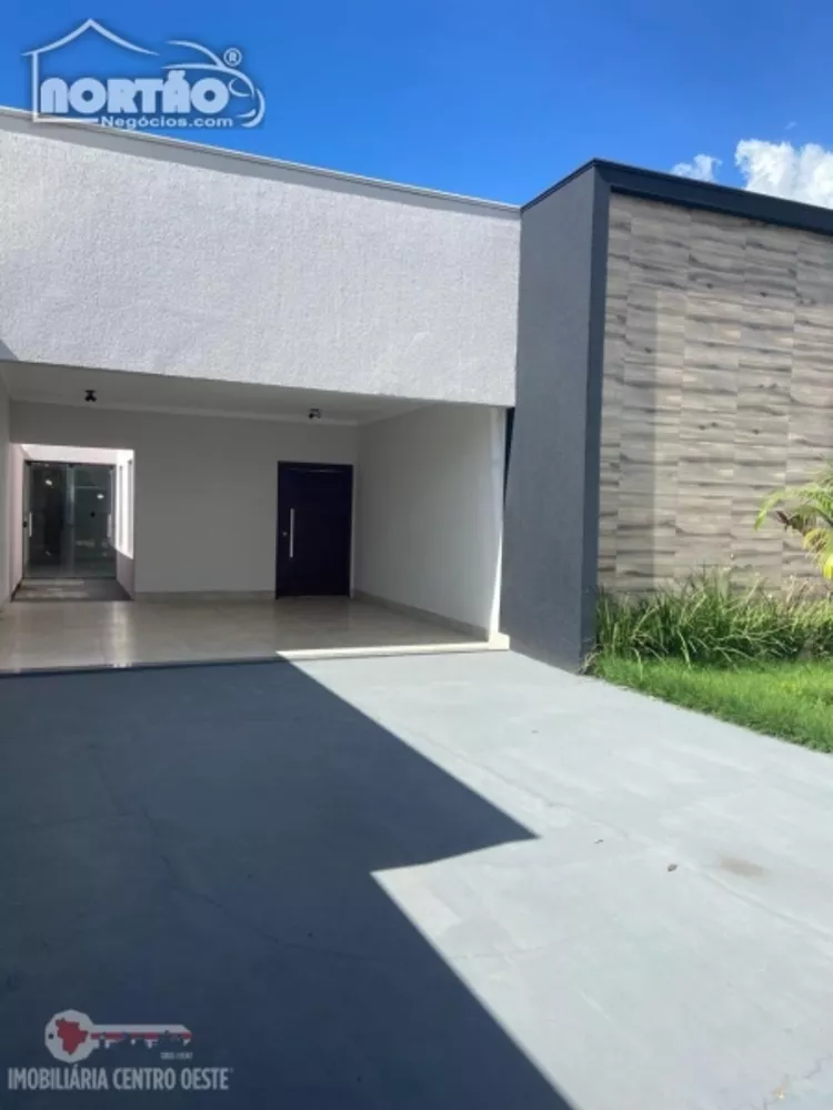 Casa à venda com 3 quartos, 140m² - Foto 2