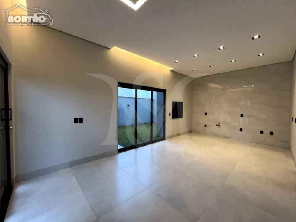 Casa à venda com 2 quartos, 147m² - Foto 3