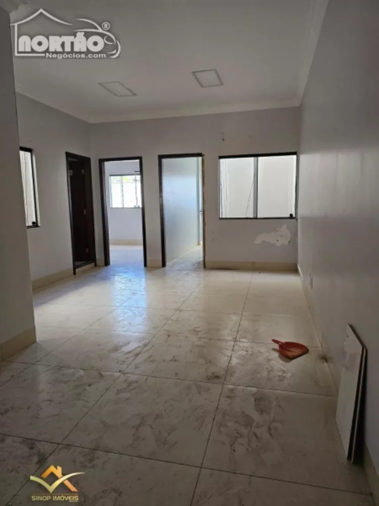 Casa à venda com 3 quartos, 80m² - Foto 4