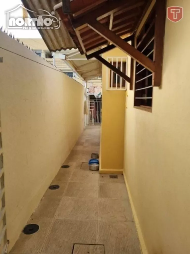 Casa à venda com 4 quartos, 233m² - Foto 4