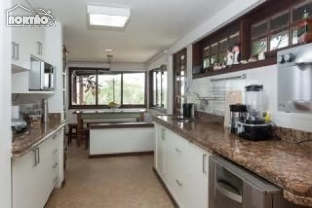Casa, 7 quartos, 1900 m² - Foto 10