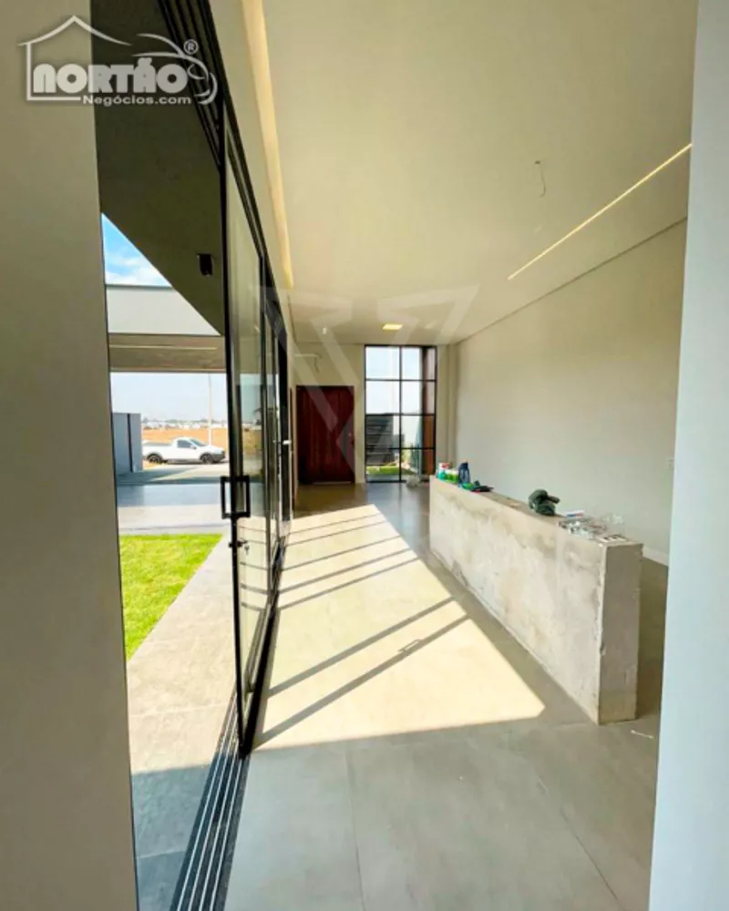 Casa à venda com 3 quartos, 156m² - Foto 3