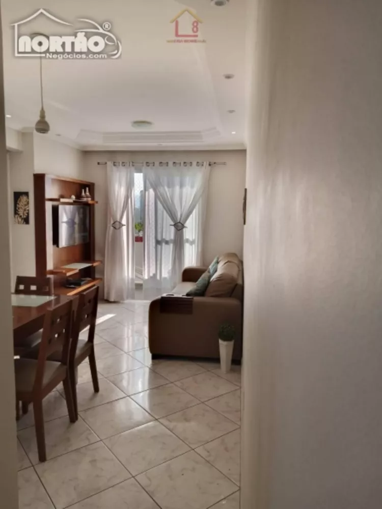 Casa à venda com 3 quartos, 52m² - Foto 1