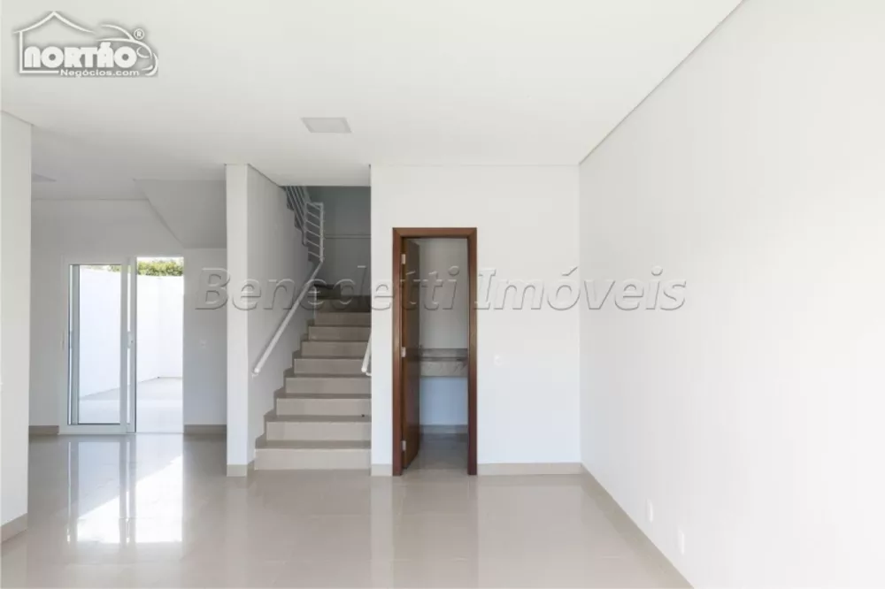 Casa à venda com 3 quartos, 116m² - Foto 4