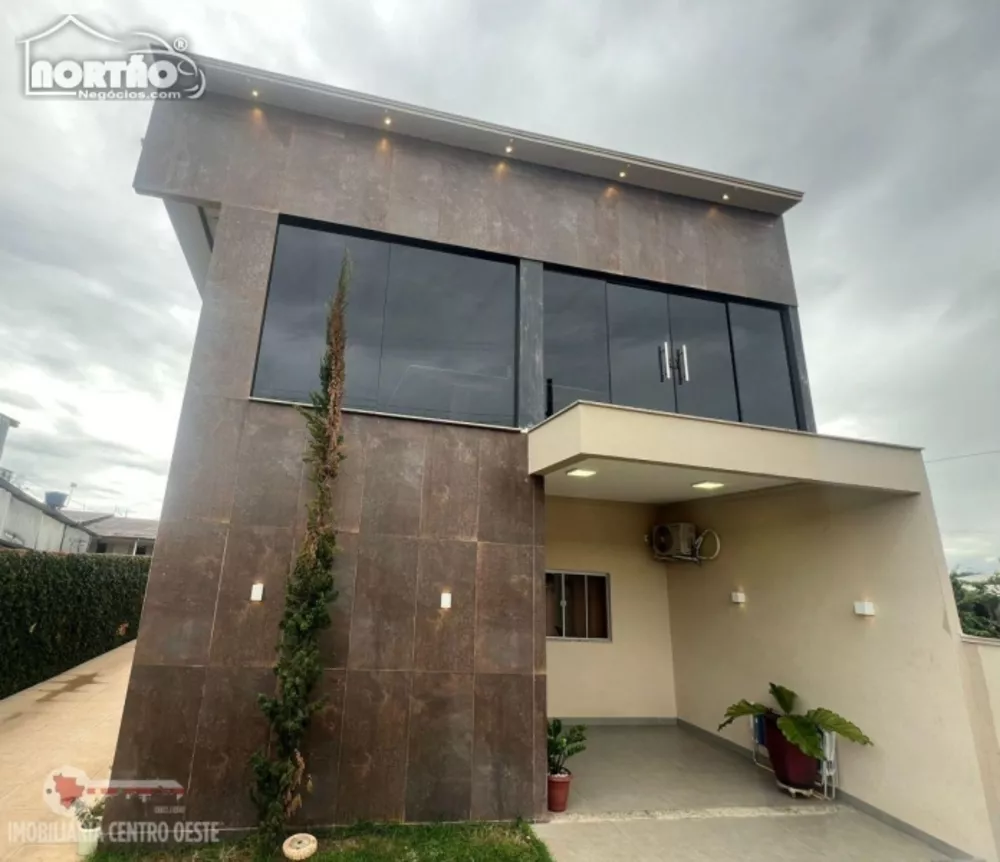 Casa à venda com 4 quartos, 277m² - Foto 1