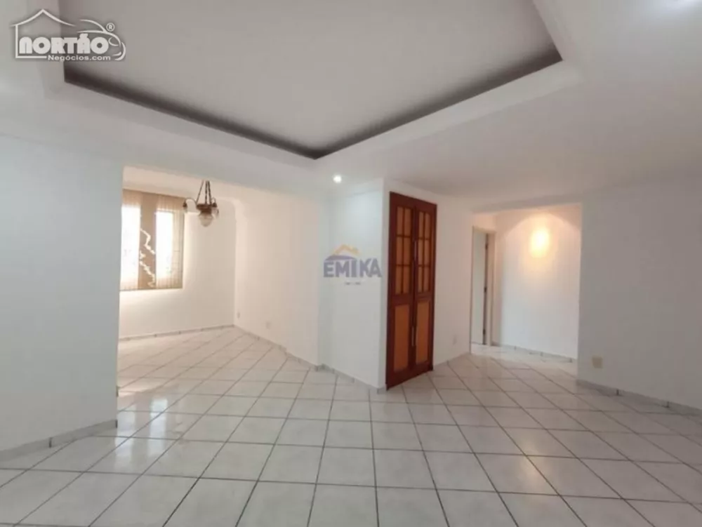 Casa à venda com 2 quartos, 95m² - Foto 2