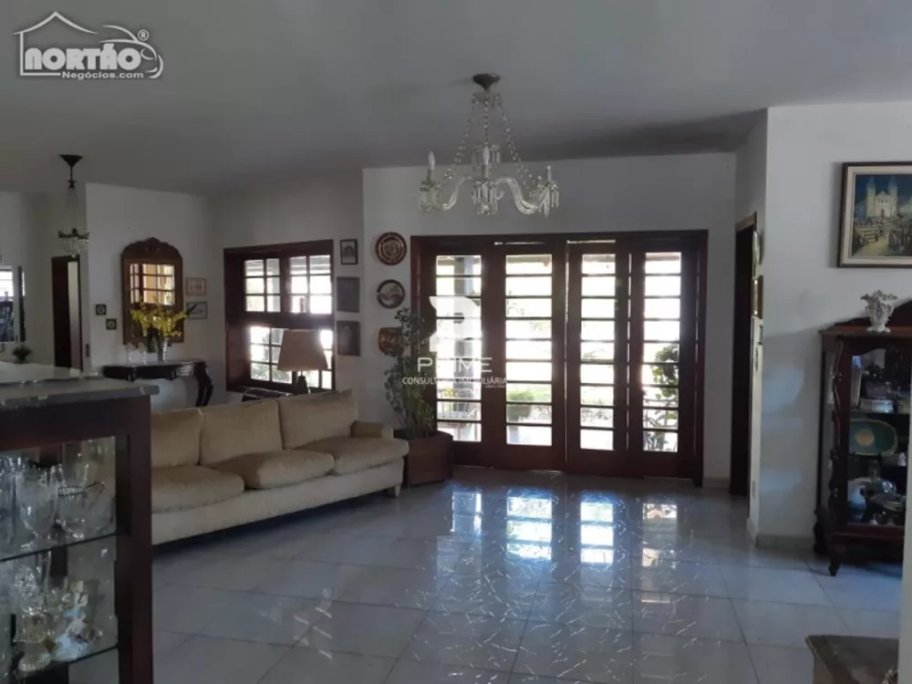 Casa, 7 quartos, 304 m² - Foto 8