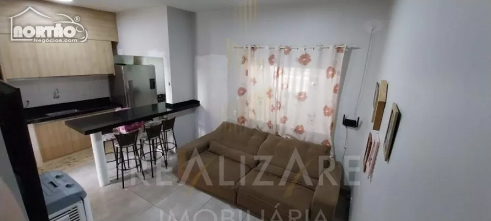 Casa à venda com 3 quartos, 69m² - Foto 1