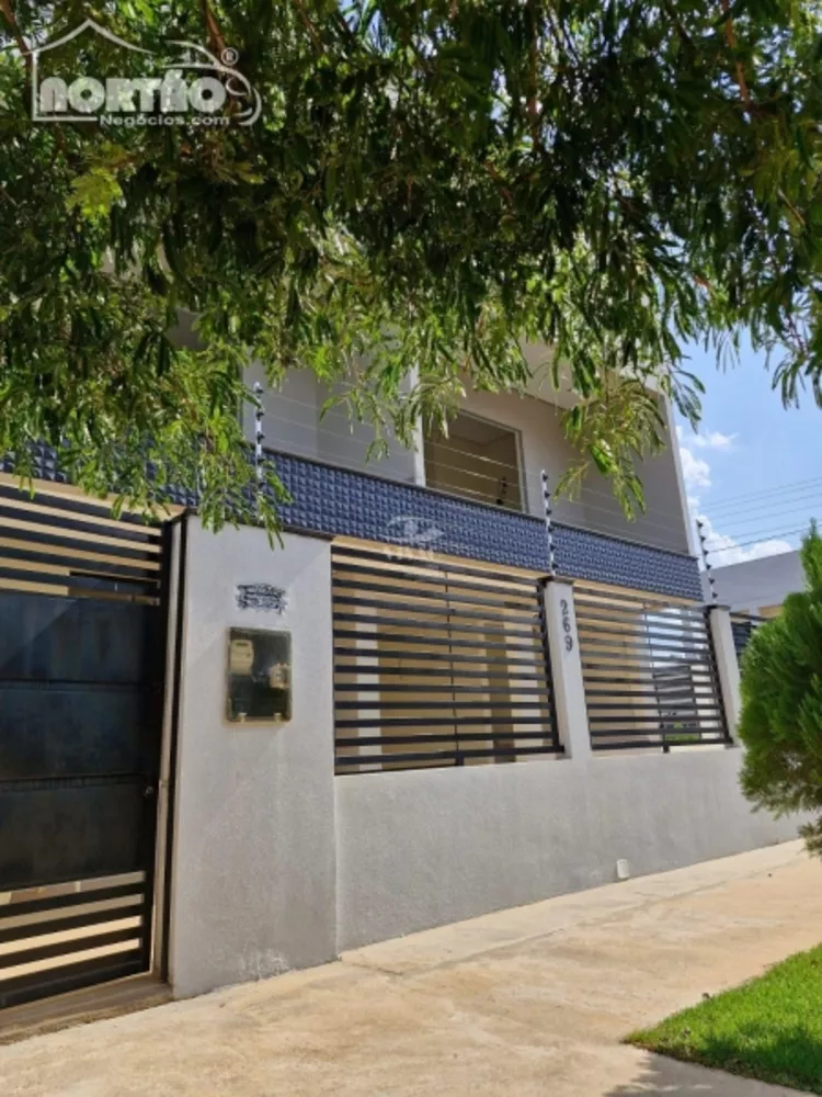 Casa à venda com 3 quartos, 193m² - Foto 2