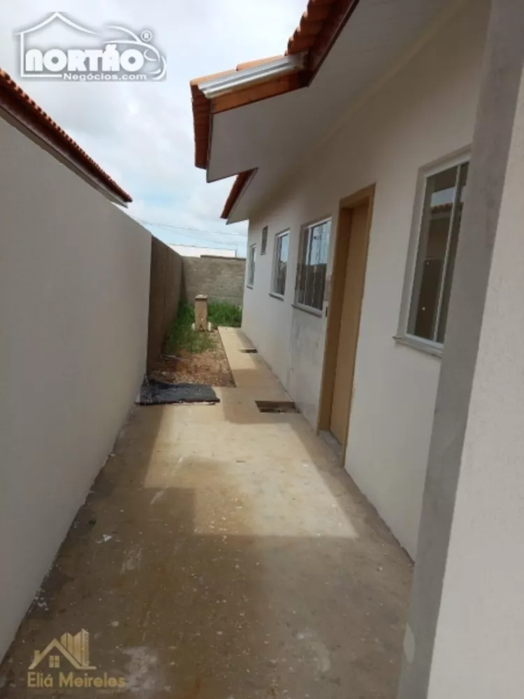 Casa à venda com 4 quartos, 70m² - Foto 3