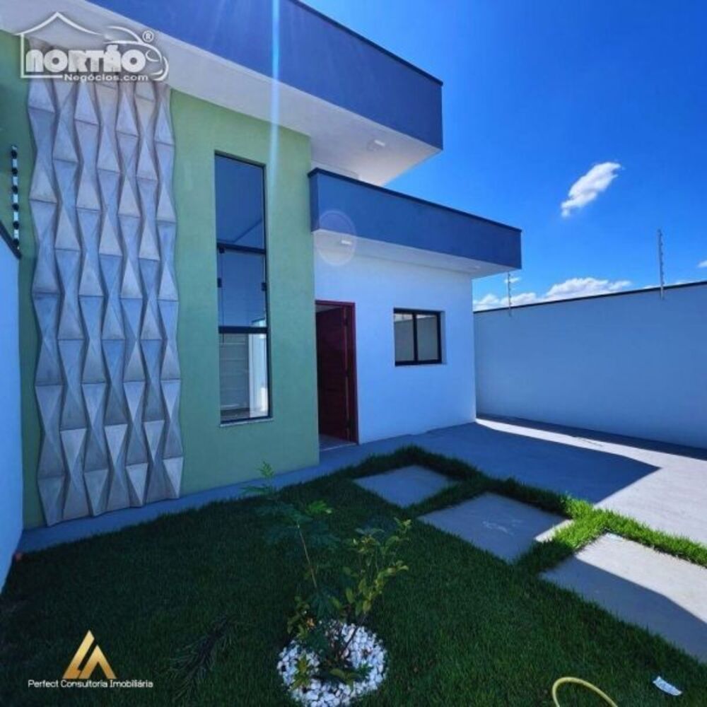 Casa à venda com 4 quartos, 98m² - Foto 2