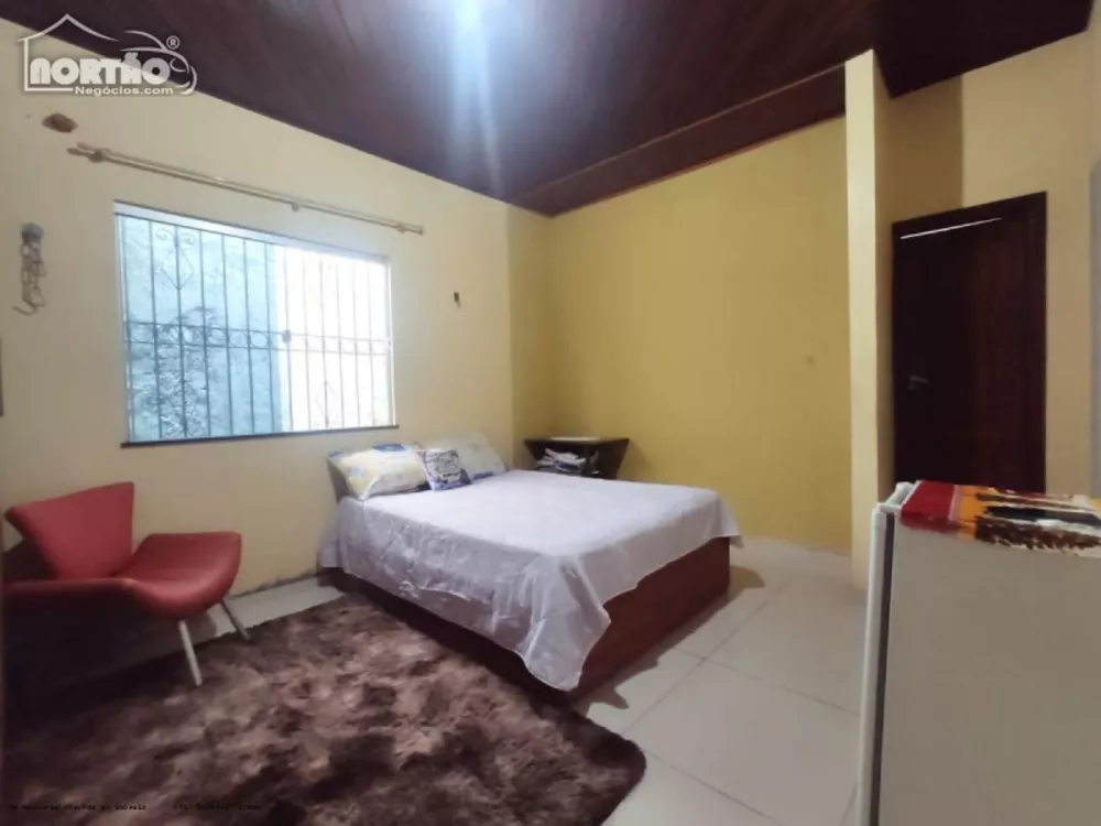 Casa à venda com 4 quartos, 300m² - Foto 3