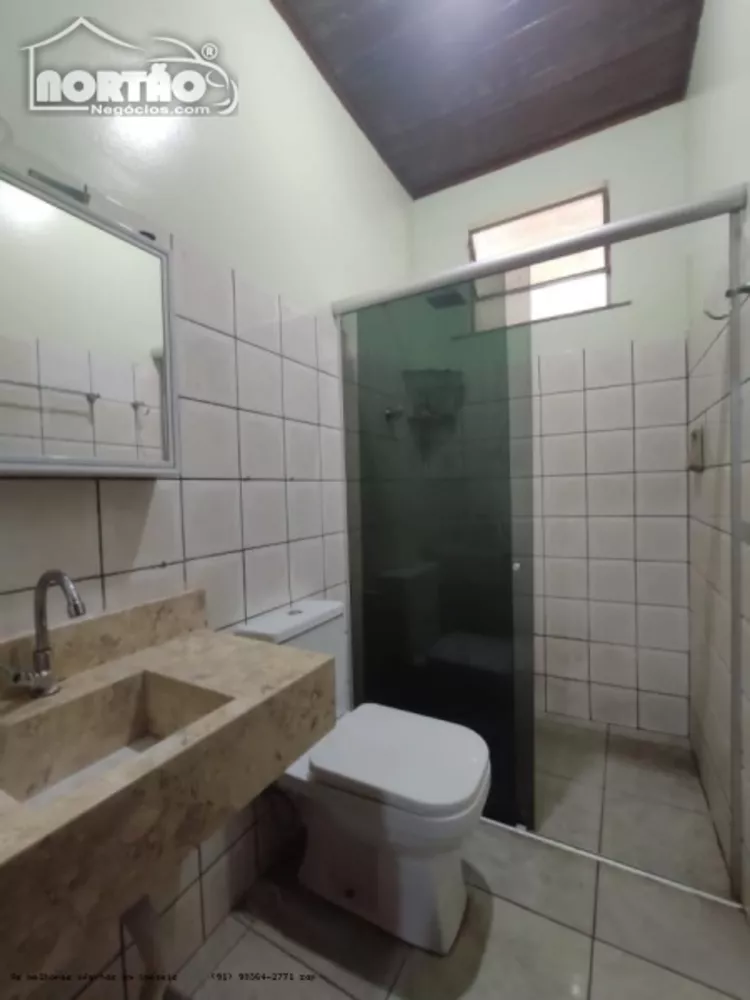 Casa à venda com 4 quartos, 300m² - Foto 1