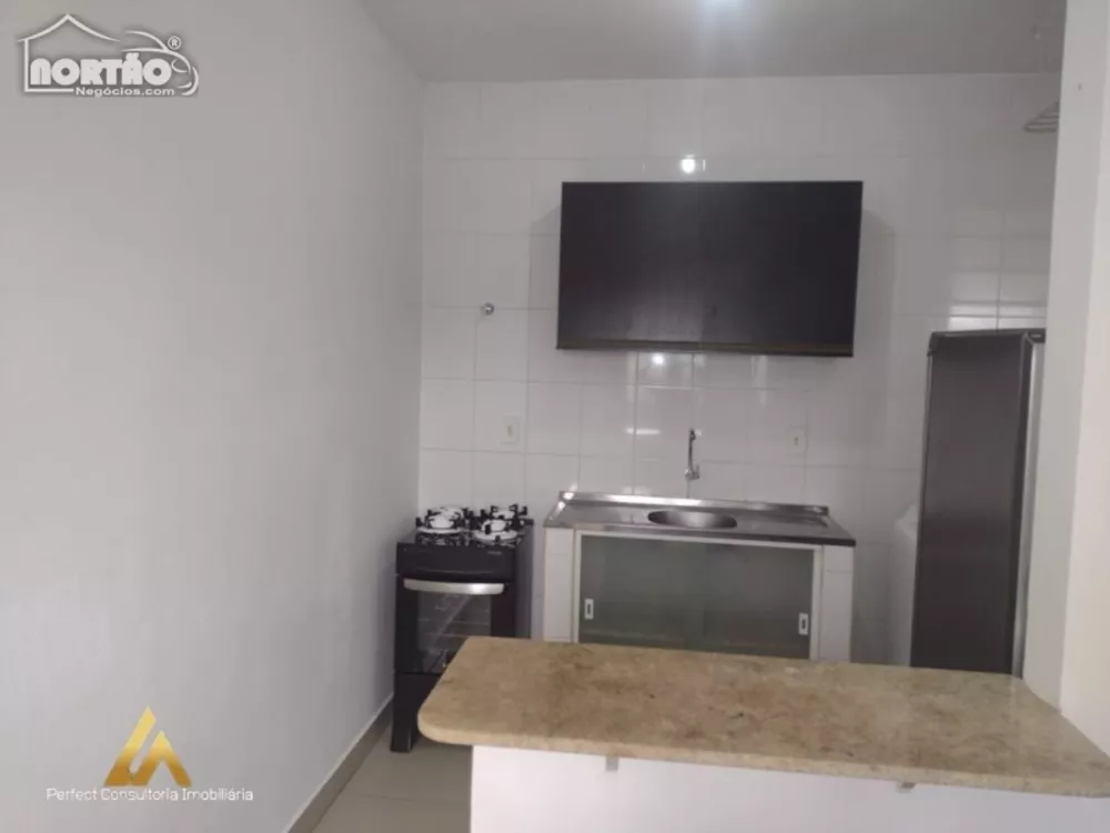 Casa à venda com 1 quarto, 49m² - Foto 2