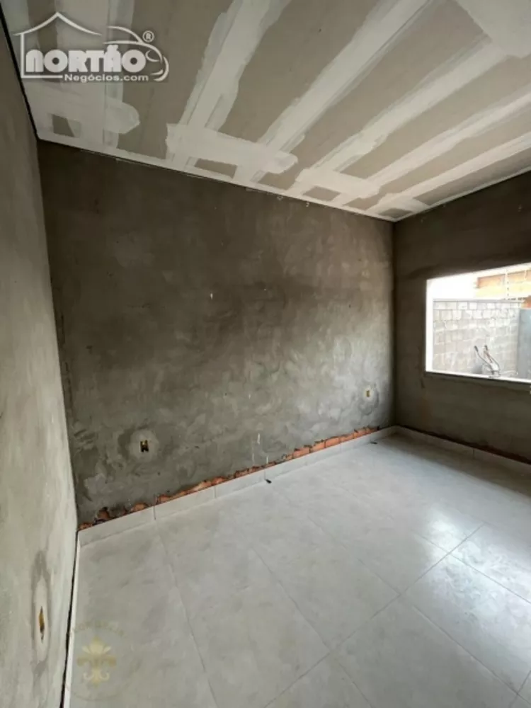 Casa à venda com 2 quartos, 59m² - Foto 3